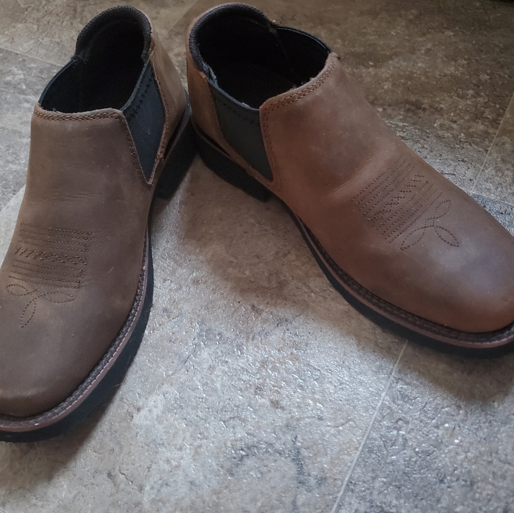 Women's Roper Shoes - Picture 2 of 3